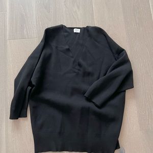 Aritzia Wilfred Souvenir sweater Size 2